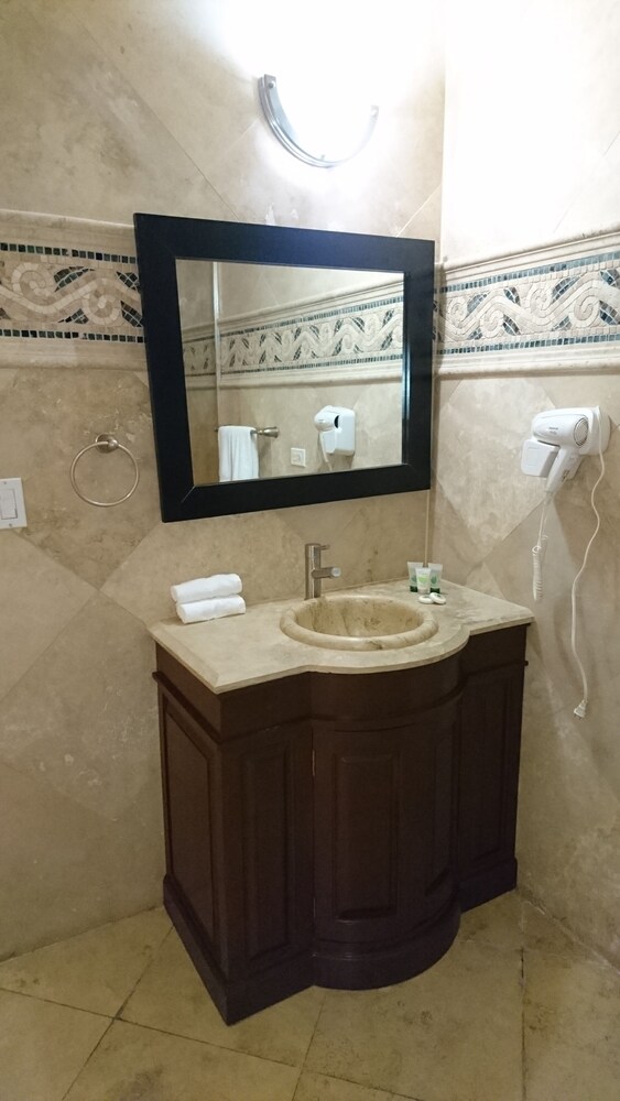 Premium Condo, 2 Bedrooms - Guestroom