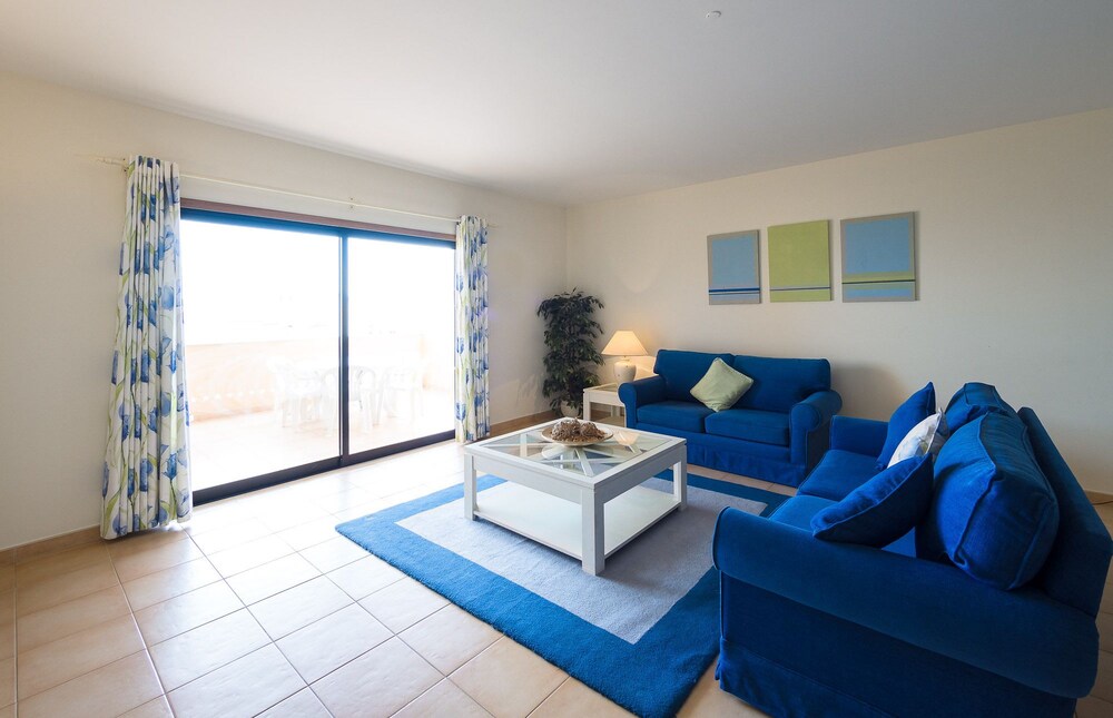 Sala de estar: Apartamento, 2 dormitorios