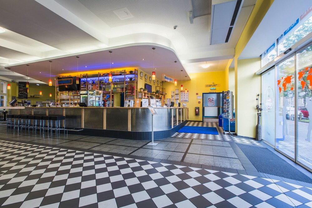 Hotel Bar