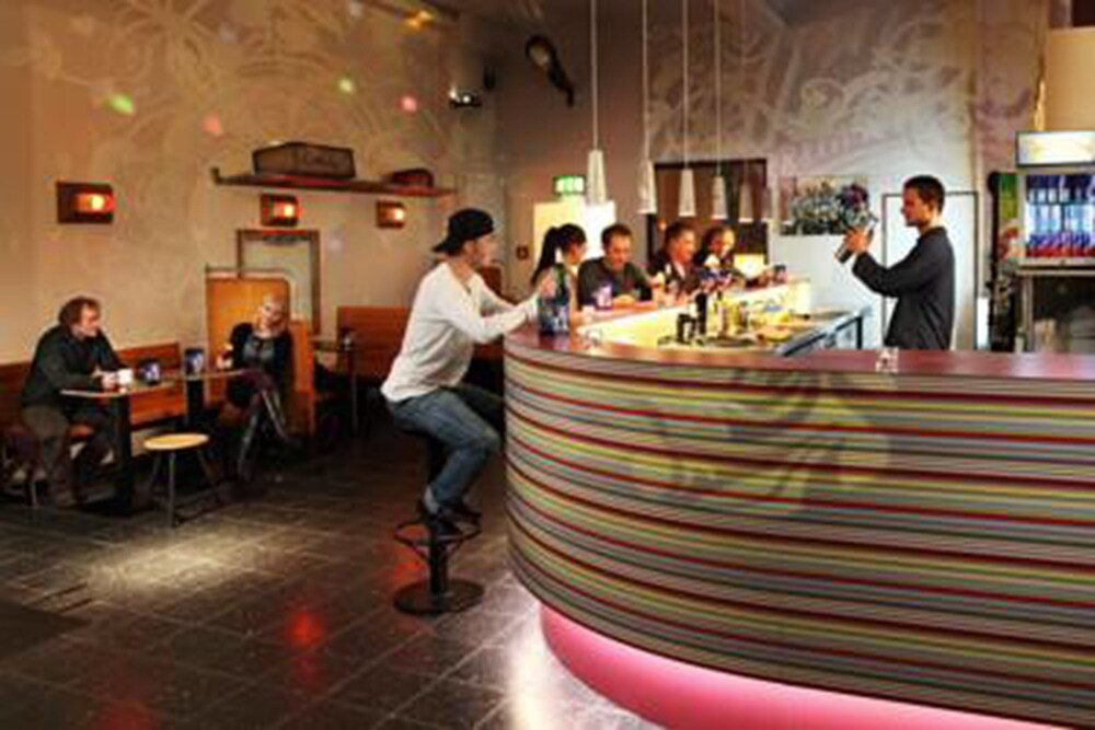 Hotel Bar