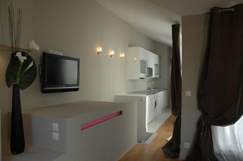Grand Apartment (Standing) - Living Area