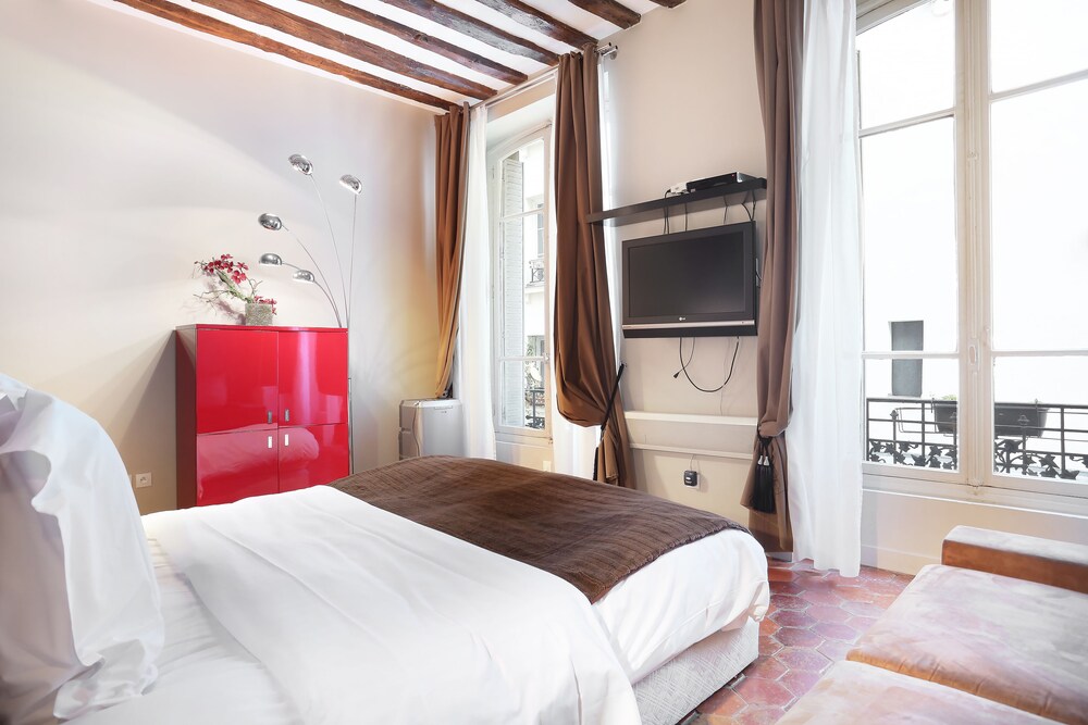 Apartment (Mode) - Guestroom