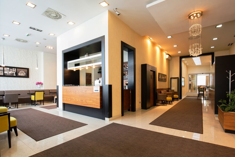 Hotel Bar
