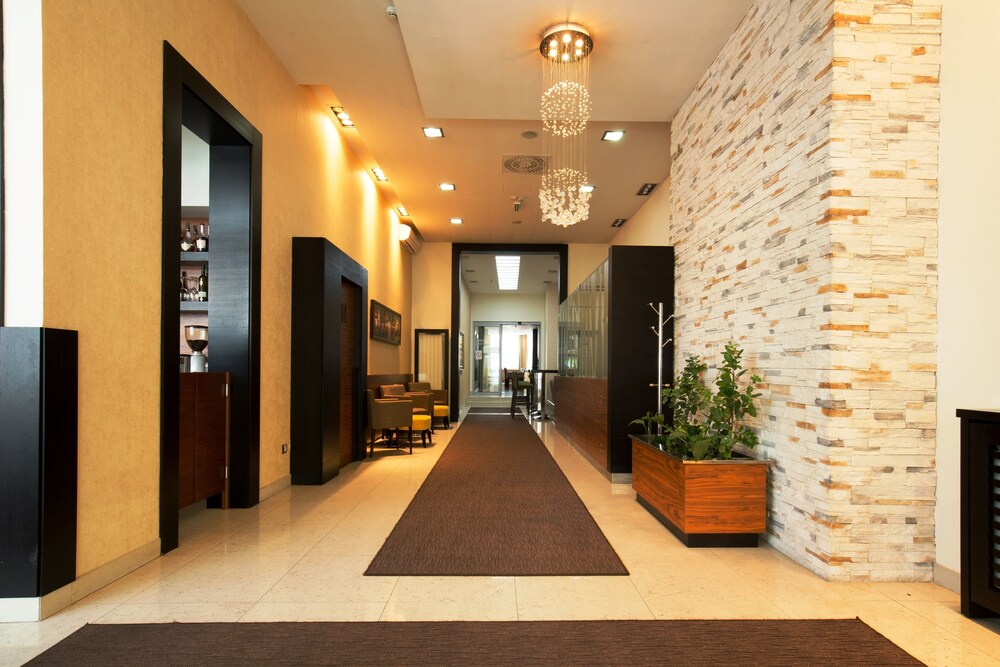 Hotel Lounge