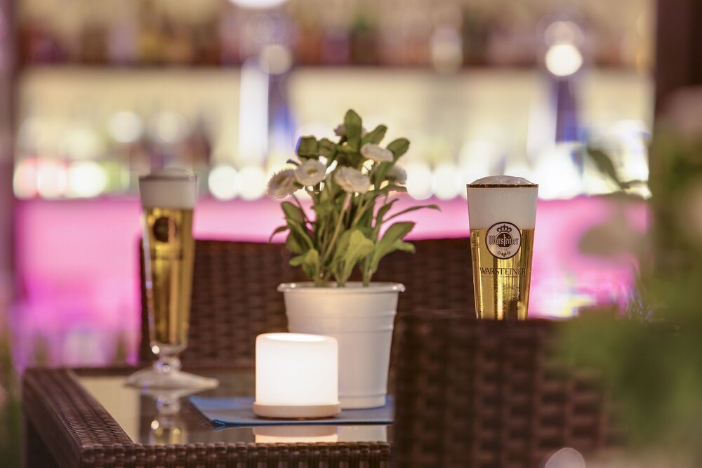 Hotel Bar