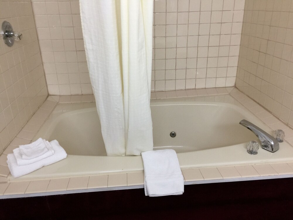 Jetted Tub