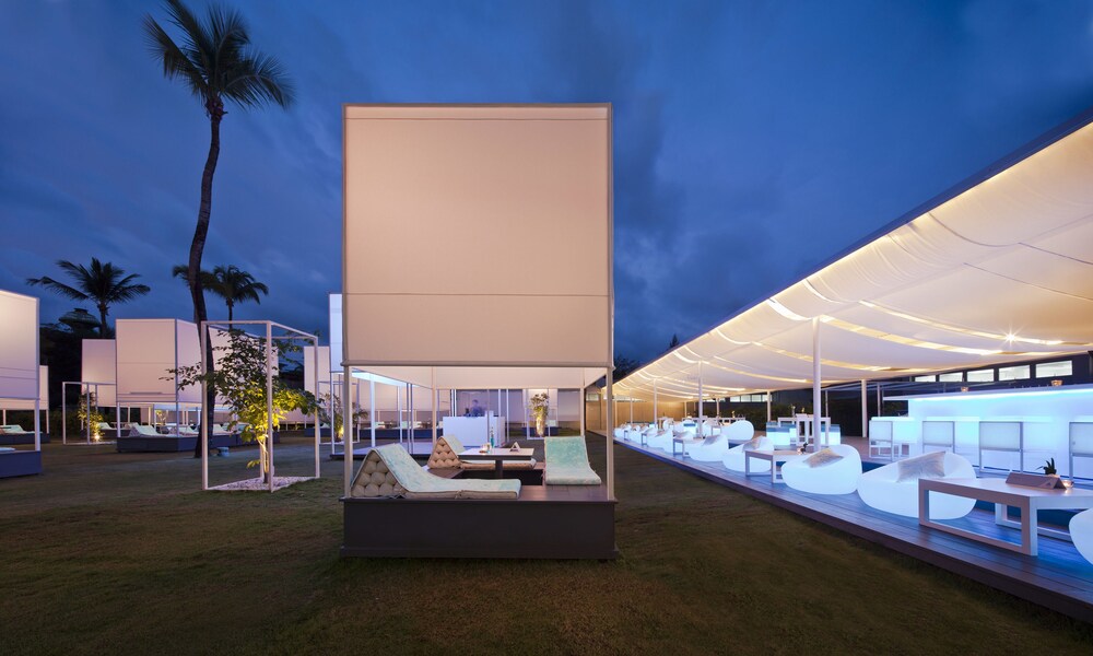 Hotel Bar