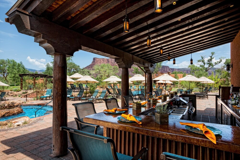 Poolside Bar
