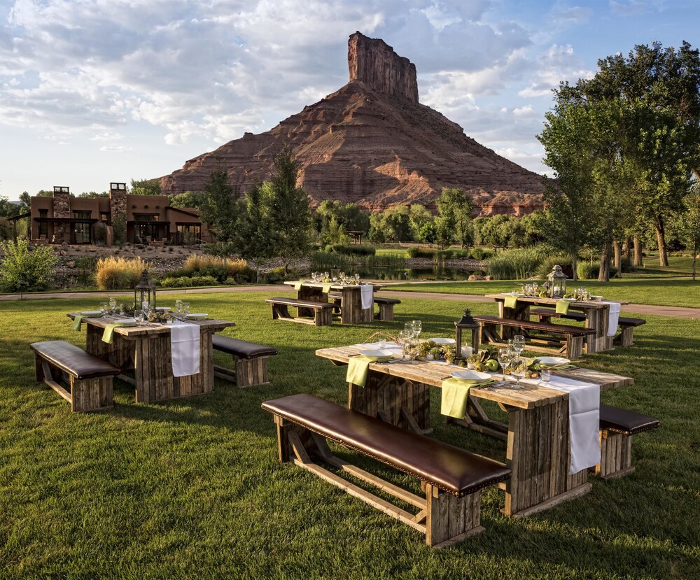 Outdoor Banquet Area