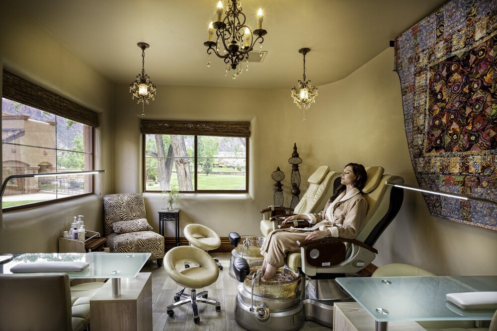 Nail Salon