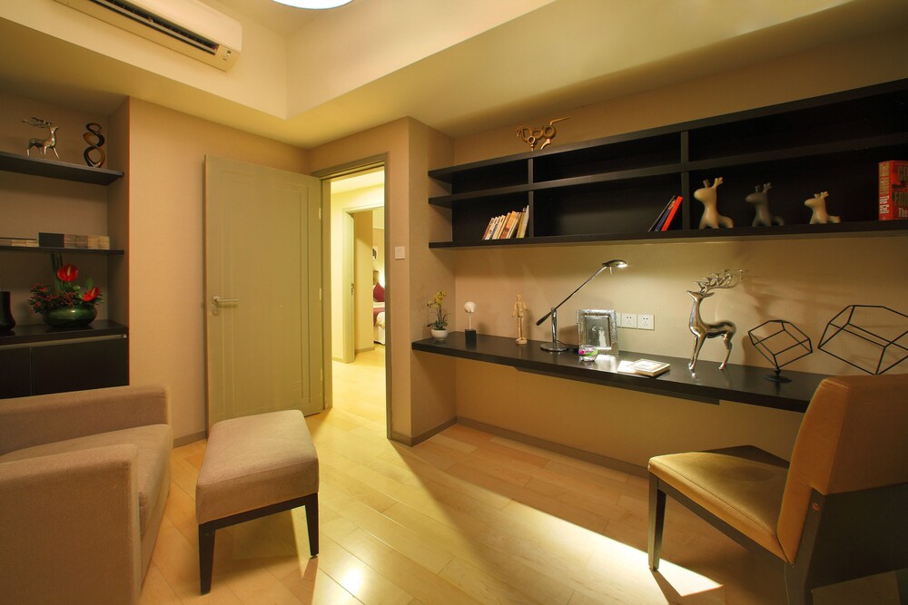 Three-Bedroom Executive(Including Three Breakfasts) - Living Area