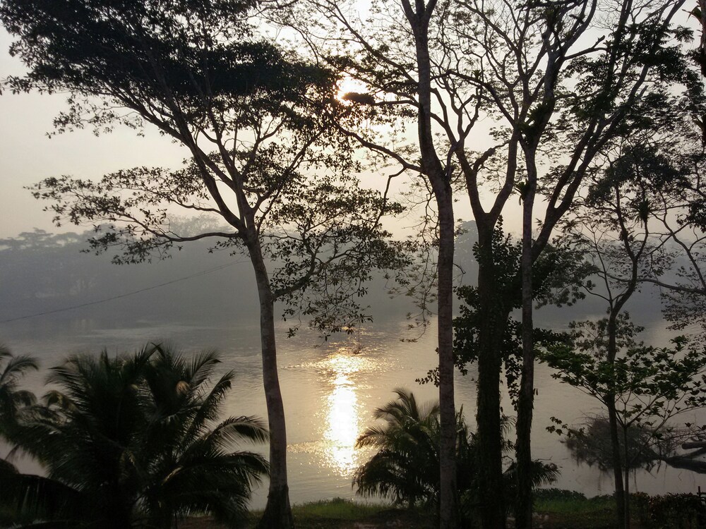 Lake View