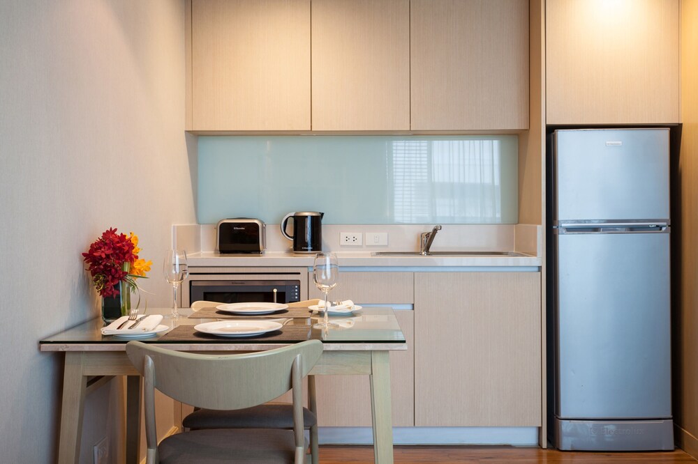 Studio - In-Room Kitchenette