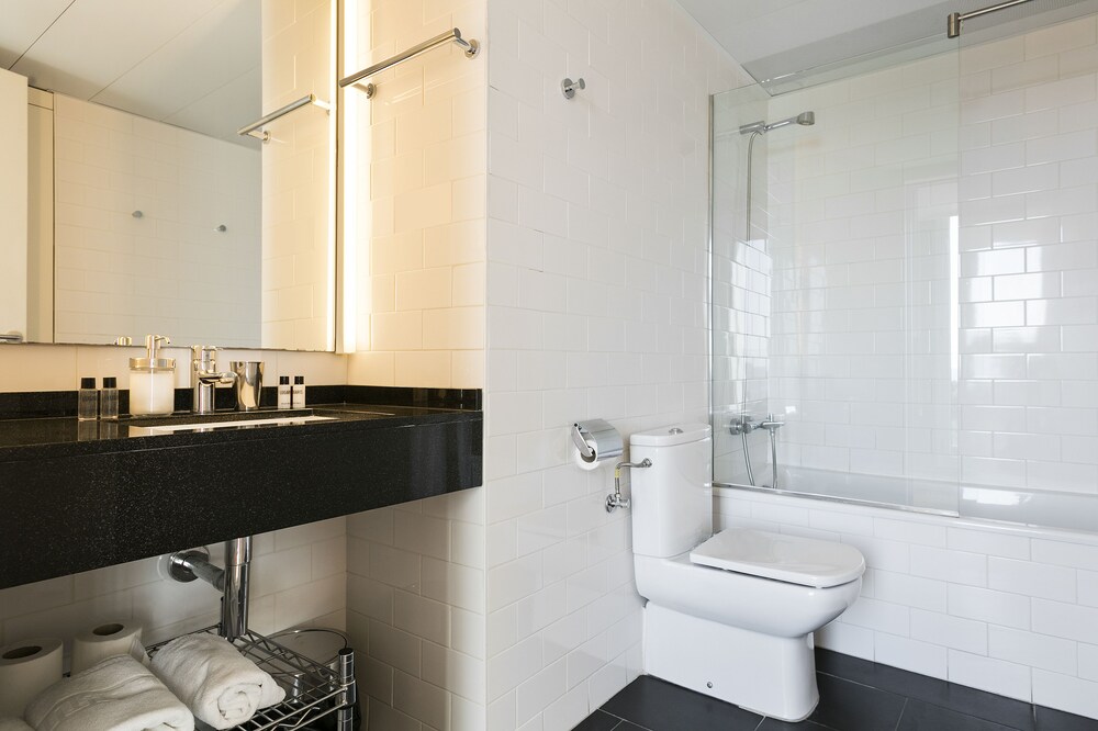 Superior Apartment, 1 Bedroom, Sea View - Bathroom