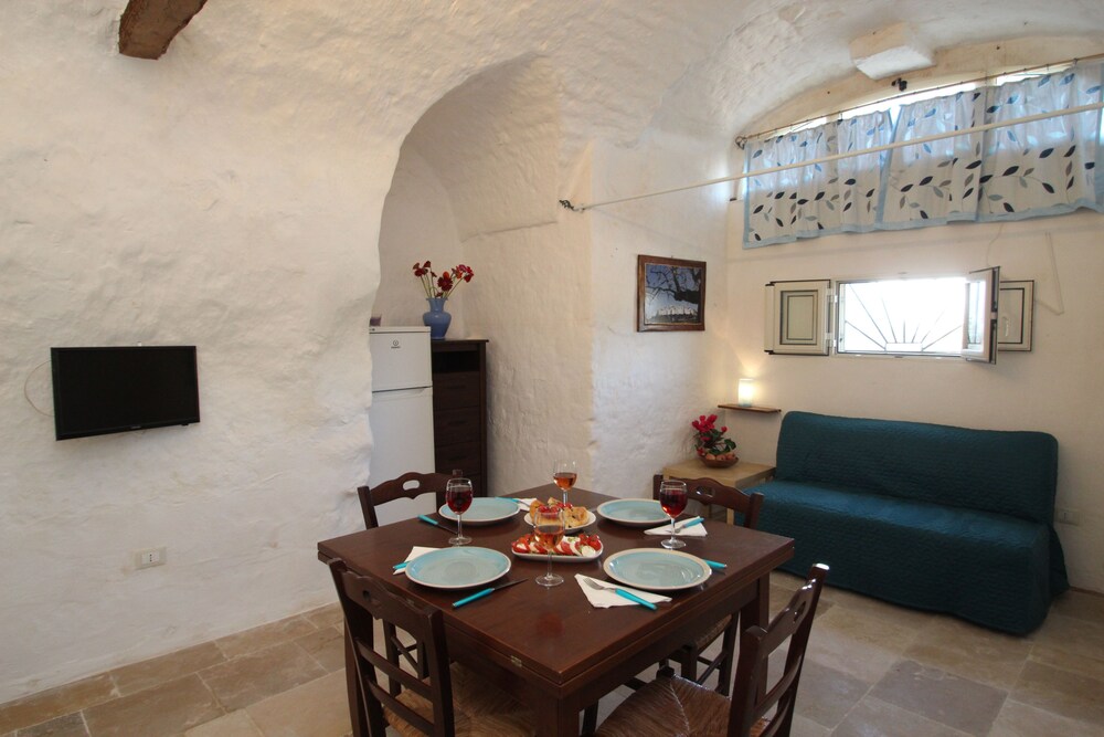 Basic Apartment, 1 Bedroom, Non Smoking - In-Room Dining