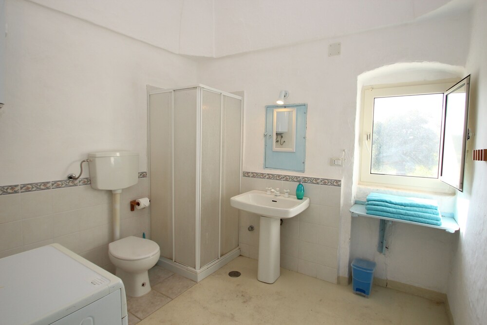 Economy Apartment, 2 Bedrooms, Kitchen - Bathroom