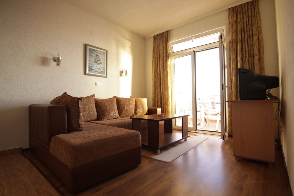 Apartment, 1 Bedroom, Balcony, Sea View - Guestroom