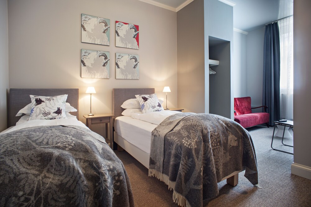 Apartment, 2 Bedrooms - Guestroom