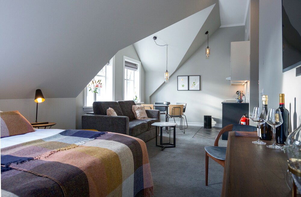 Junior Suite - Guestroom