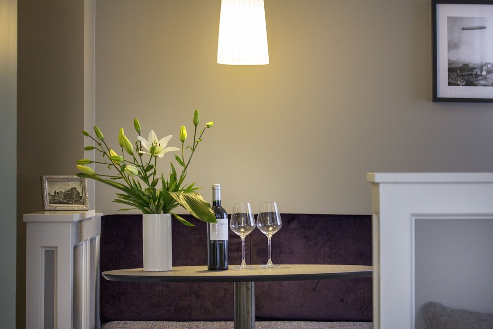 Junior Suite - In-Room Dining