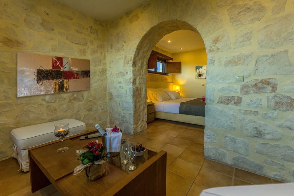 Executive Villa, 3 Bedrooms, Private Pool, Sea View - Guestroom
