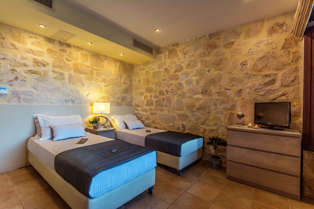 Executive Villa, 3 Bedrooms, Private Pool, Sea View - Guestroom