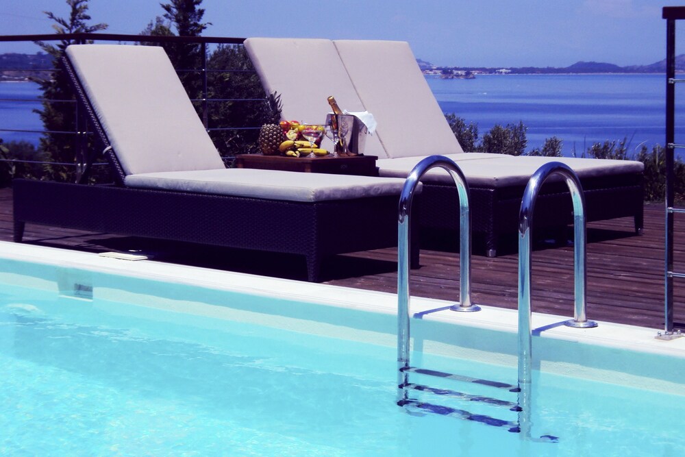Family Suite, Private Pool, Sea View - Guestroom