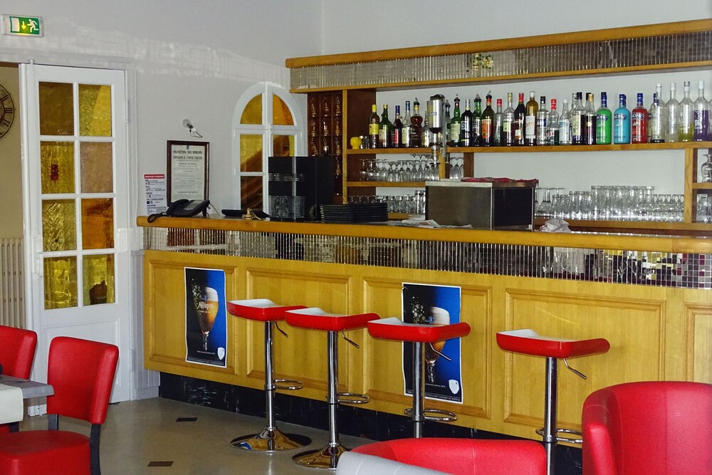 Hotel Lounge