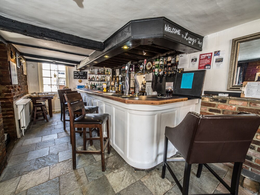 Hotel Bar