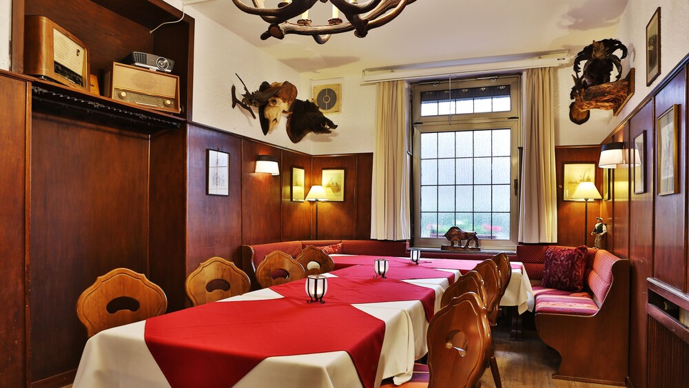Family Dining