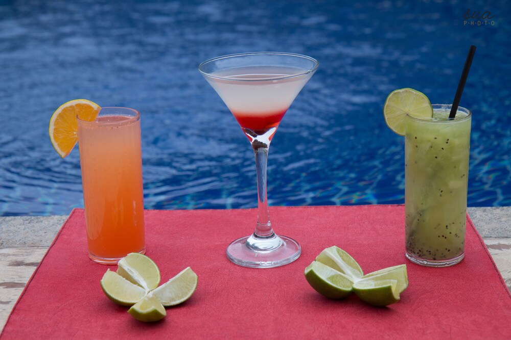 Poolside Bar