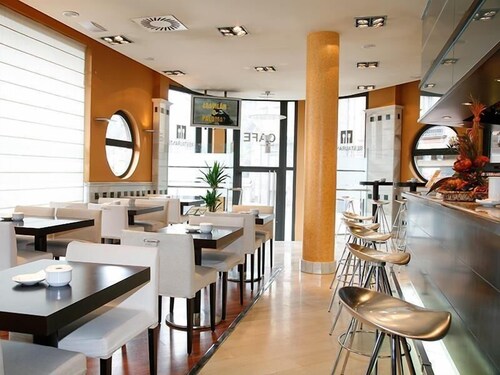 Hotel Bar