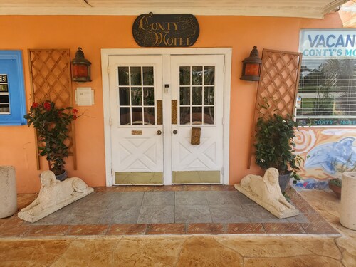 Conty's Motel