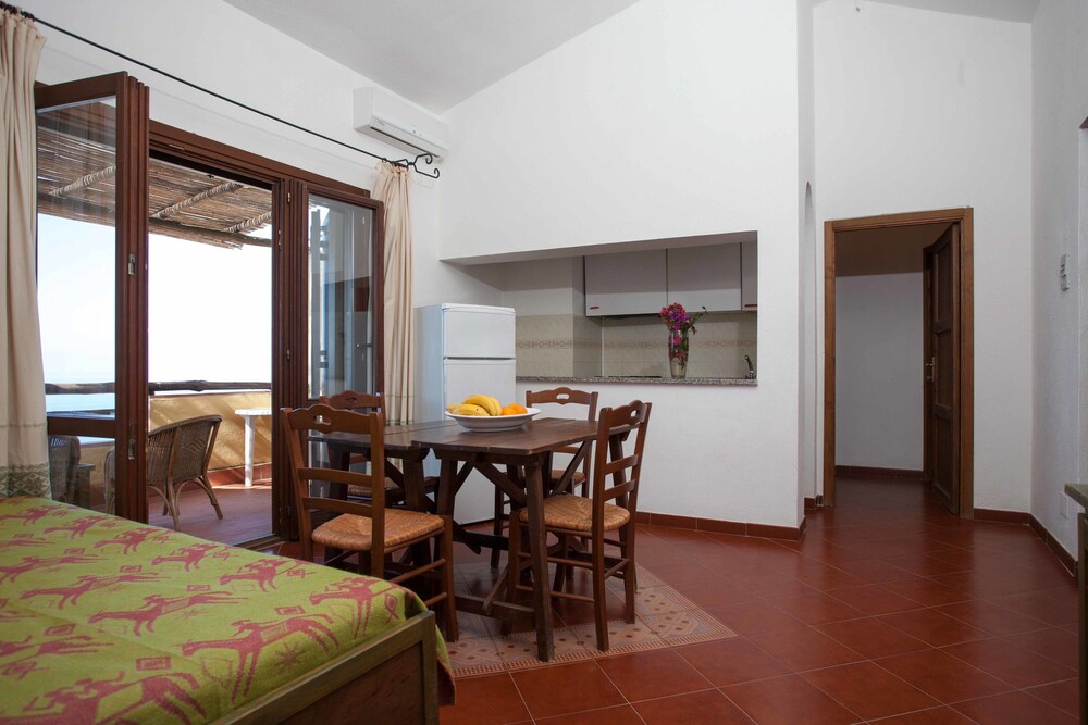 Superior Apartment, 2 Bedrooms (6 people) - Guestroom