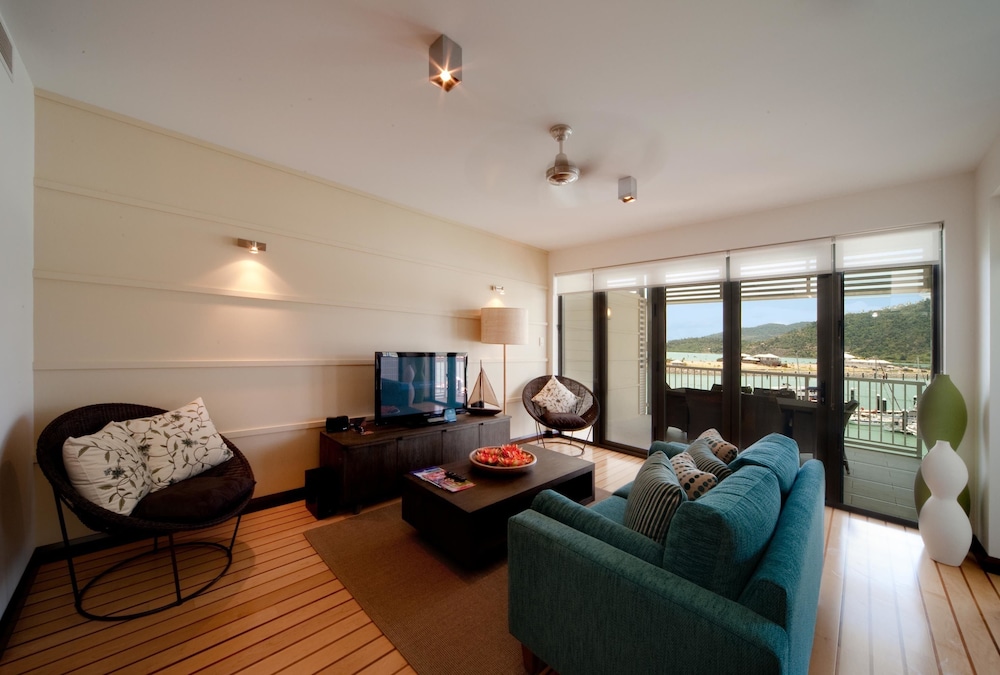 Apartment, 2 Bedrooms - Living Area