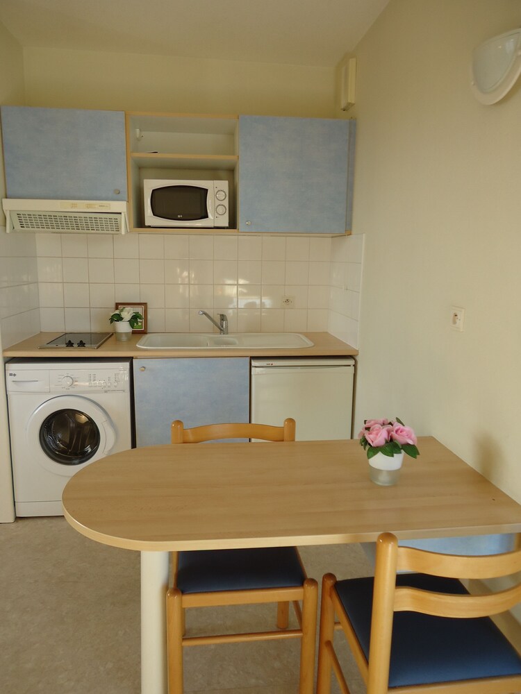 Studio - In-Room Kitchen
