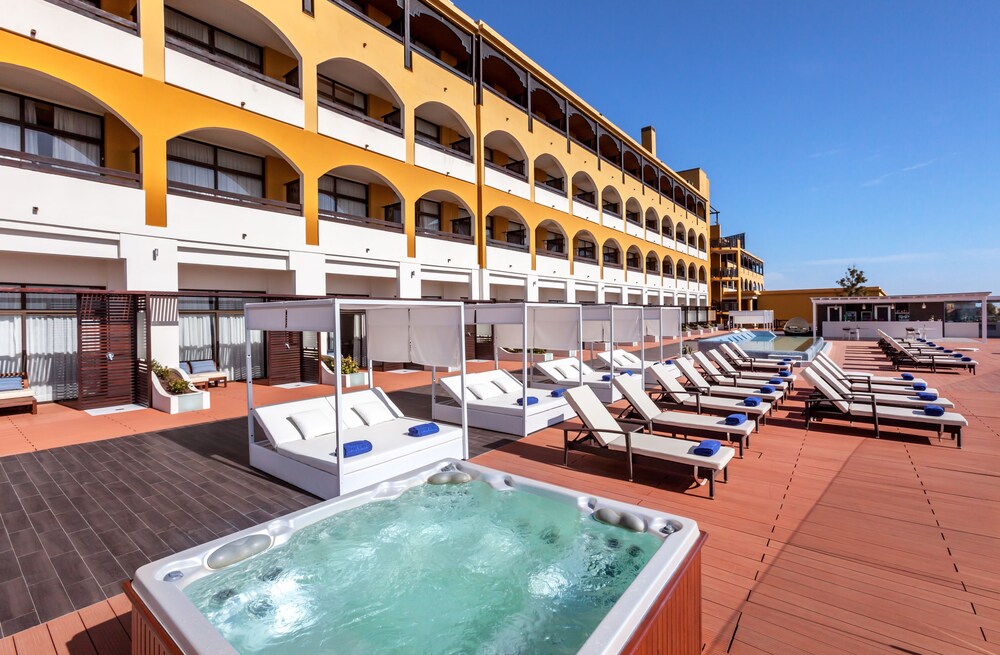 Sundeck