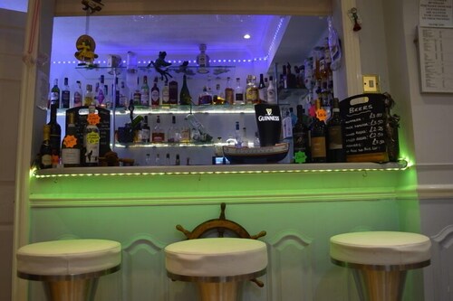 Hotel Bar