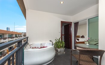 Jetted Tub
