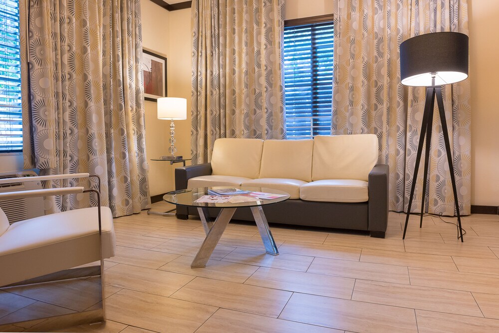 Suite, 1 Bedroom - Living Area