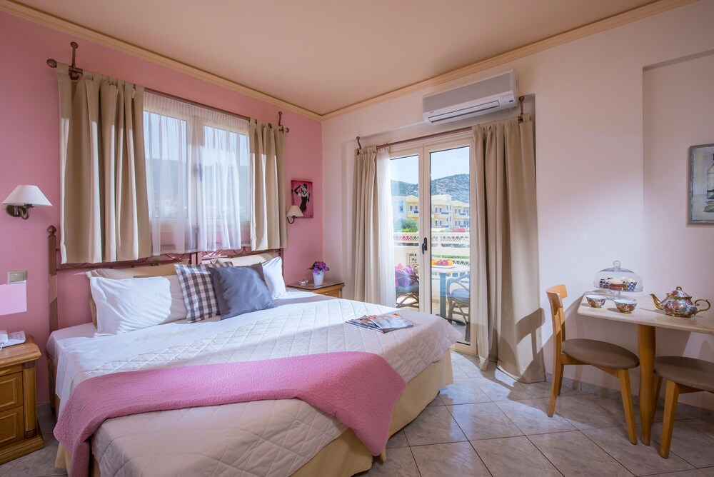 Family Apartment - Guestroom