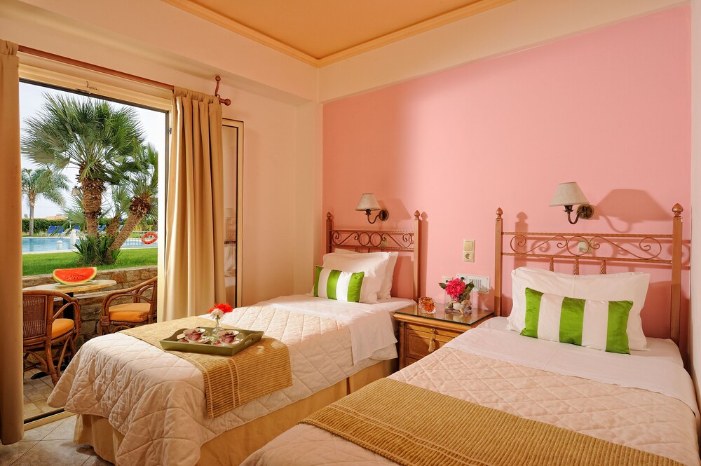 Superior Apartment, 2 Bedrooms - Guestroom