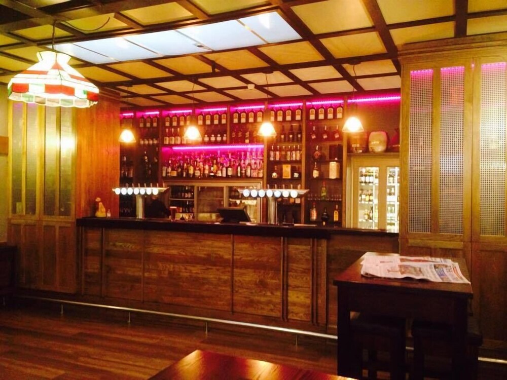 Hotel Bar