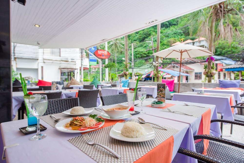 Food Court