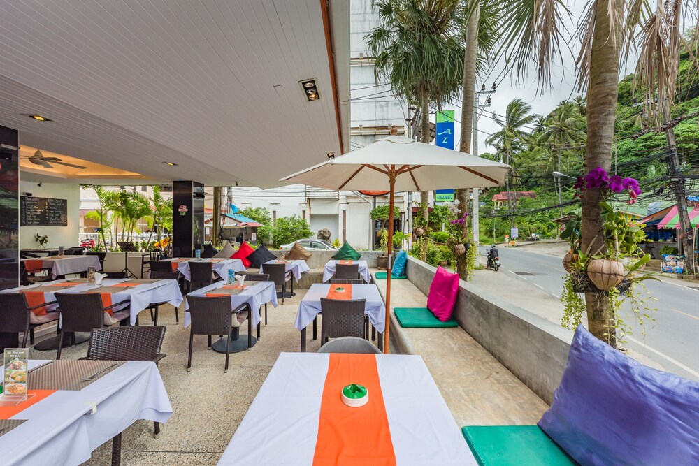 Food Court