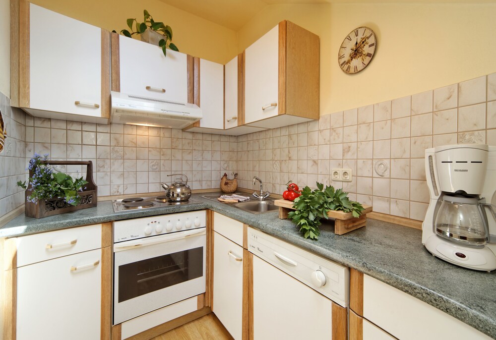 Küche im Zimmer (Apartment, 1 Schlafzimmer (Almberg))