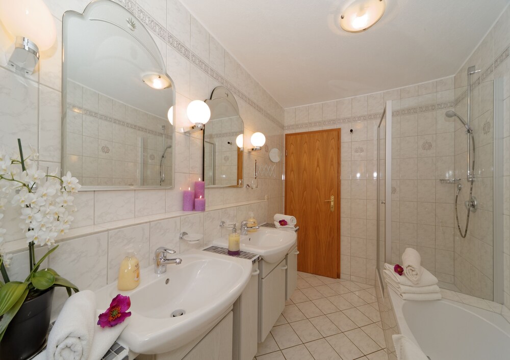 Badezimmer (Apartment, 2 Schlafzimmer (Lusen))