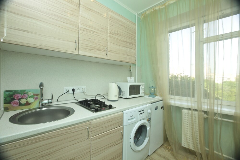 Deluxe Studio (Kutuzovsky prospekt 17) - In-Room Kitchen
