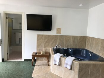 Jetted Tub