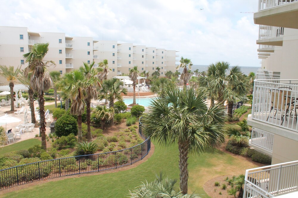 Condo, 1 Bedroom, 1 Bathroom Includes Free Seasonal Beach Service - Guestroom View